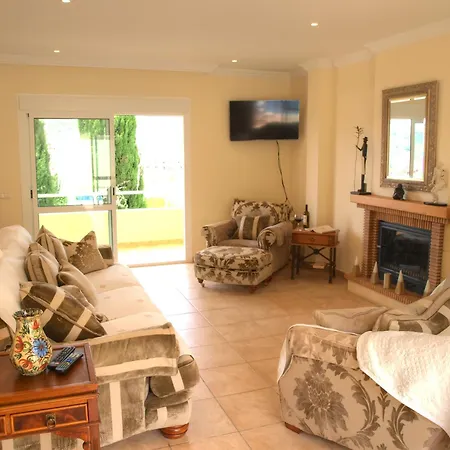 Lovely Modern Private Pool Close To