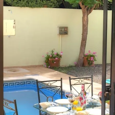 Βίλα Lovely Modern Private Pool Close To *