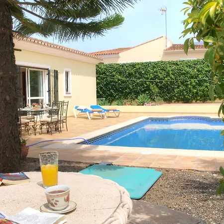 Lovely Modern Private Pool Close To *