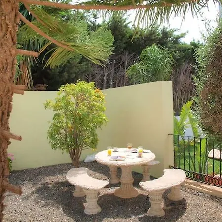 Lovely Modern Private Pool Close To Εστεπόνα
