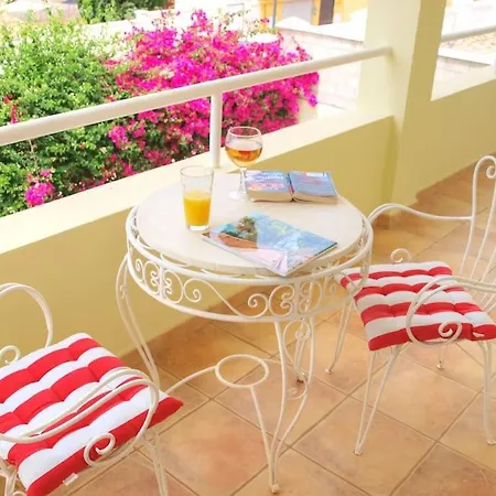Βίλα Lovely Modern Private Pool Close To *